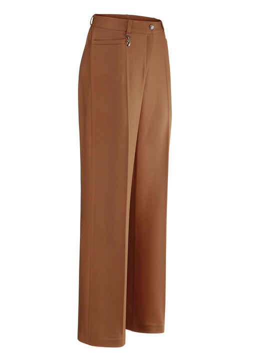 Hosen mit Knopf- und Reißverschluss - Elegante Hose mit apartem Zieranhänger, in Größe 019 bis 054, in Farbe COGNAC Ansicht 1