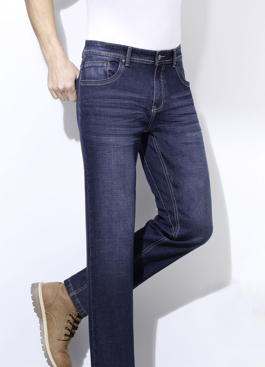 Jeans - Modische Jeans in 3 Farben, in Größe 024 bis 060, in Farbe DUNKELJEANS Ansicht 1