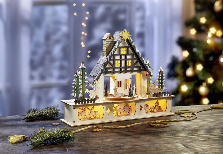 Weihnachten - Beleuchtetes Waldhaus aus Holz, in Farbe NATUR-BRAUN